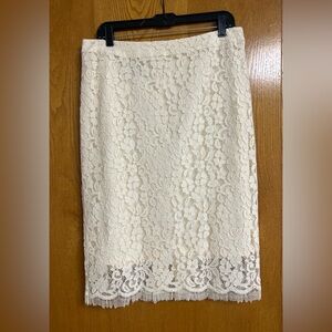 Lined lace skirt
